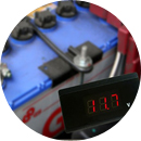 Проверка напряжения аккумулятора